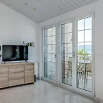 Luxury W Shared Pool 3 Balconies And Terrace *