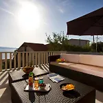 Luxury W Shared Pool 3 Balconies And Terrace * Омиш