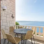 Luxury W Shared Pool 3 Balconies And Terrace Омиш