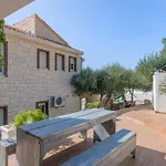 Luxury W Shared Pool 3 Balconies And Terrace Омиш