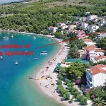 Апартаменты Luxury W Shared Pool 3 Balconies And Terrace Омиш