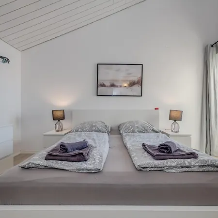 Luxury W Shared Pool 3 Balconies And Terrace Omiš