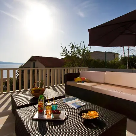 Luxury W Shared Pool 3 Balconies And Terrace * Omiš