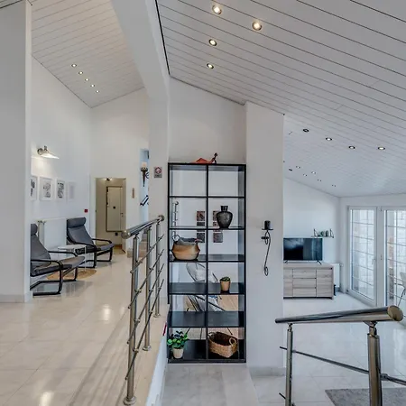 Luxury W Shared Pool 3 Balconies And Terrace